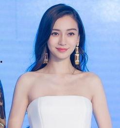 女明星毛茸茸,探寻女明星的时尚新宠