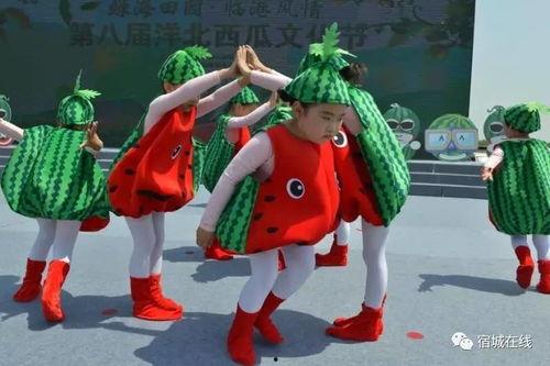 吃瓜的群众表演,一场全民参与的表演盛宴